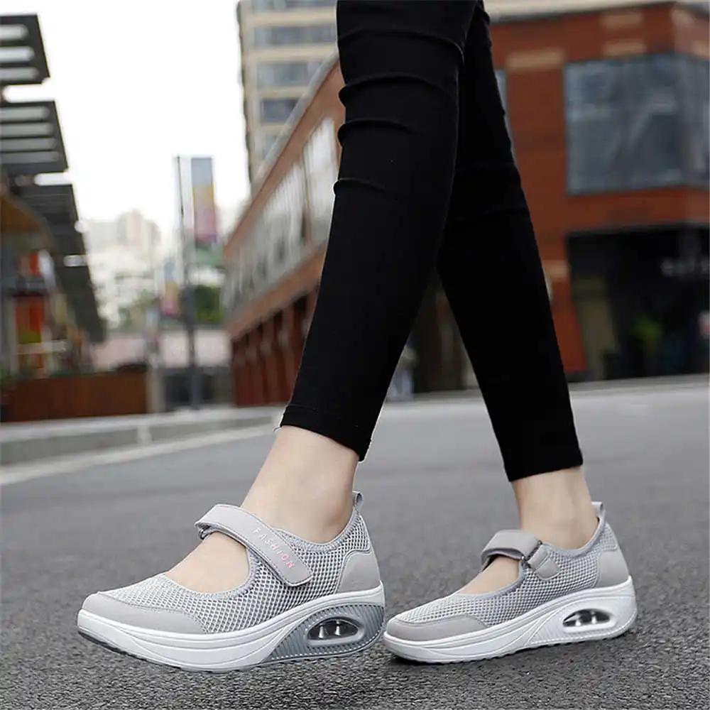 Asian Street Fashion Girls - 36-41 Demi-season Colored Sneakers Walking Skates
