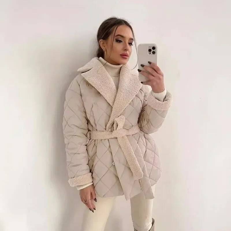 Elegant Quilted With Faux Fur  - Street Fashion England 评论和价格