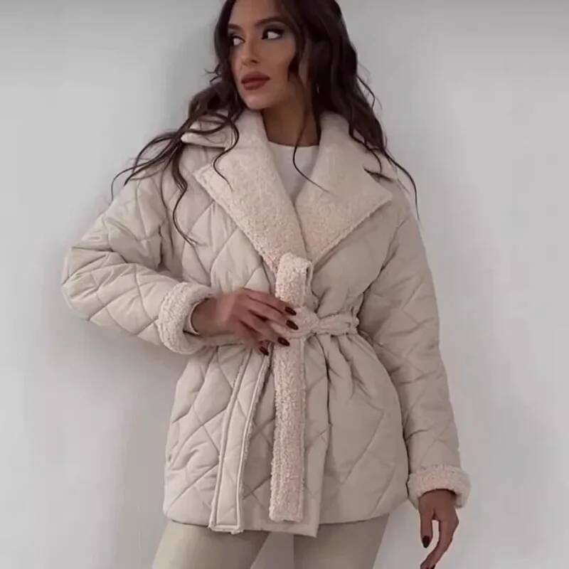 Elegant Quilted With Faux Fur  - Street Fashion England 评论和价格