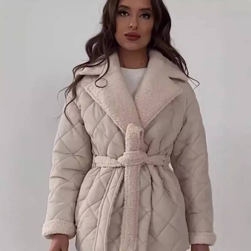 Elegant Quilted With Faux Fur  - Street Fashion England 评论和价格